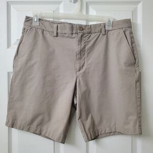 Vineyard Vines Men's Khaki Golf Performance Flat Front Shorts Size 35